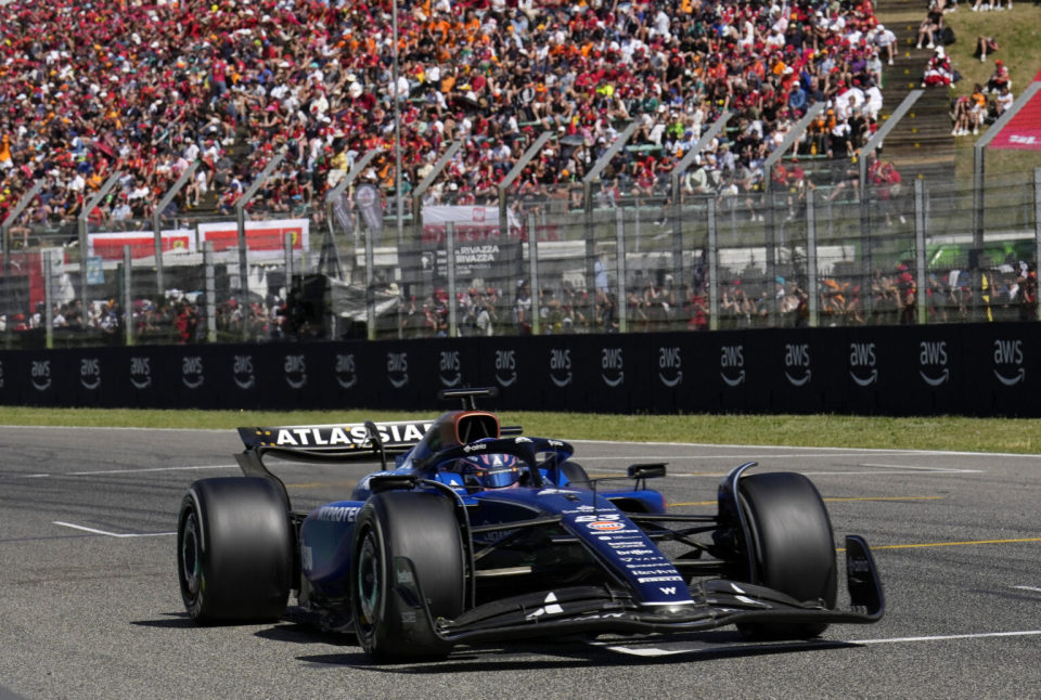 哈斯车队翻盘红牛二队，维斯塔潘惊艳四座