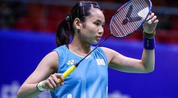 英格兰羽毛球队鏖战日本羽毛球队，戴资颖关键制胜