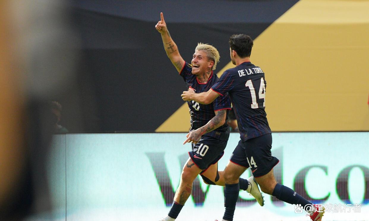 哥斯达黎加队全胜，英勇晋级