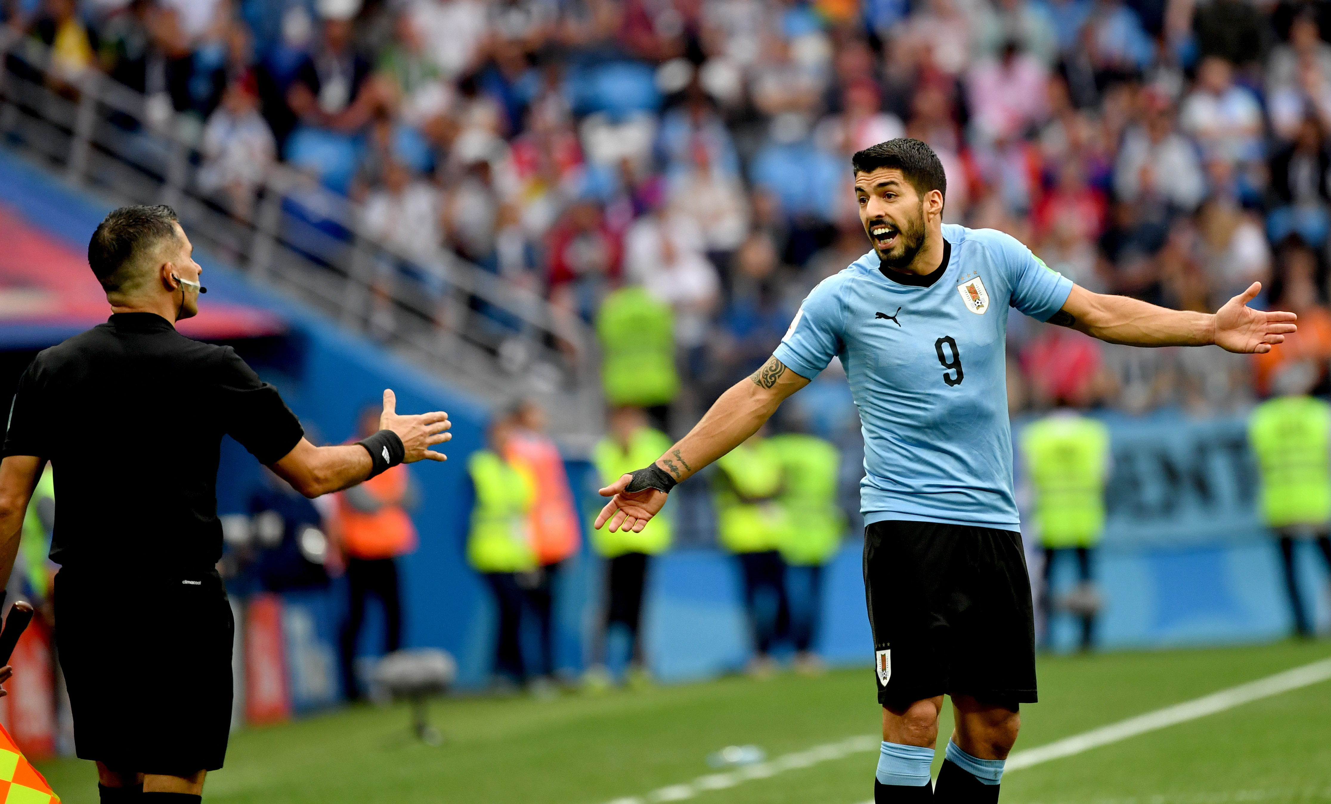 科特迪瓦队逆袭！淘汰乌拉圭队，晋级世界杯四强