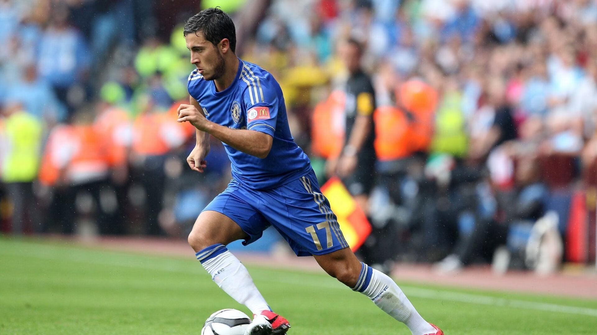 奥斯梅恩惊艳四座,那不勒斯黑魔法击碎莱比锡红牛