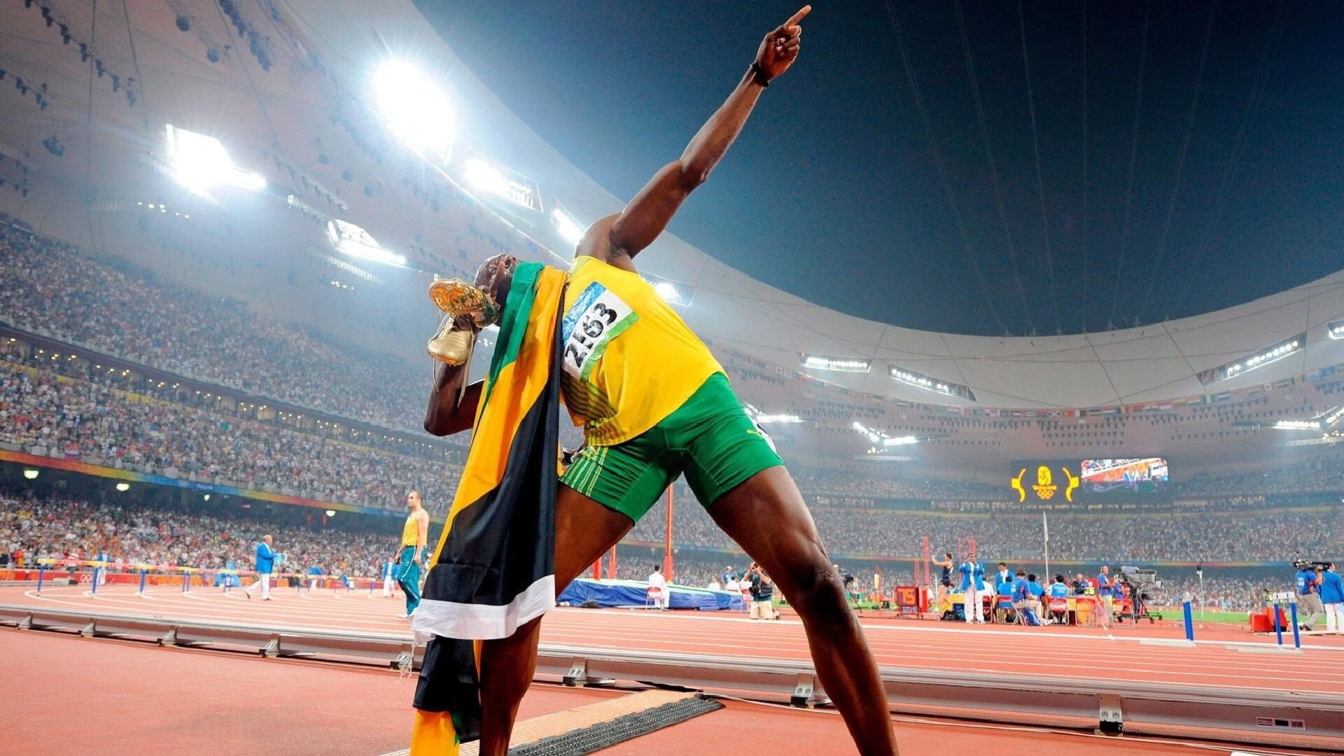 跨界之夜,当NBA总决赛哨响,姆巴佩在绿茵场上刷新纪录